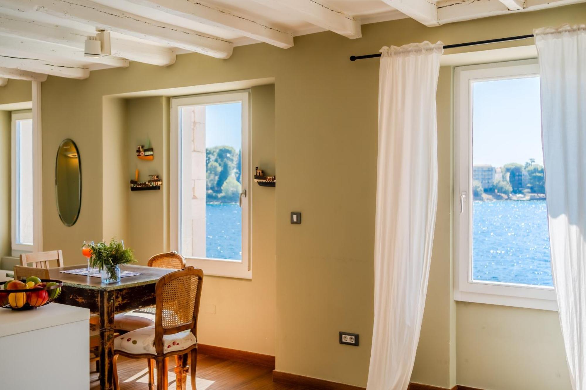 Apartment Mediterraneo Rovinj Exterior foto